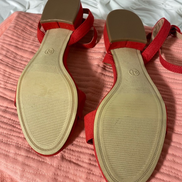 Red a . nee . day sandal, size 9.5 - Picture 7 of 8